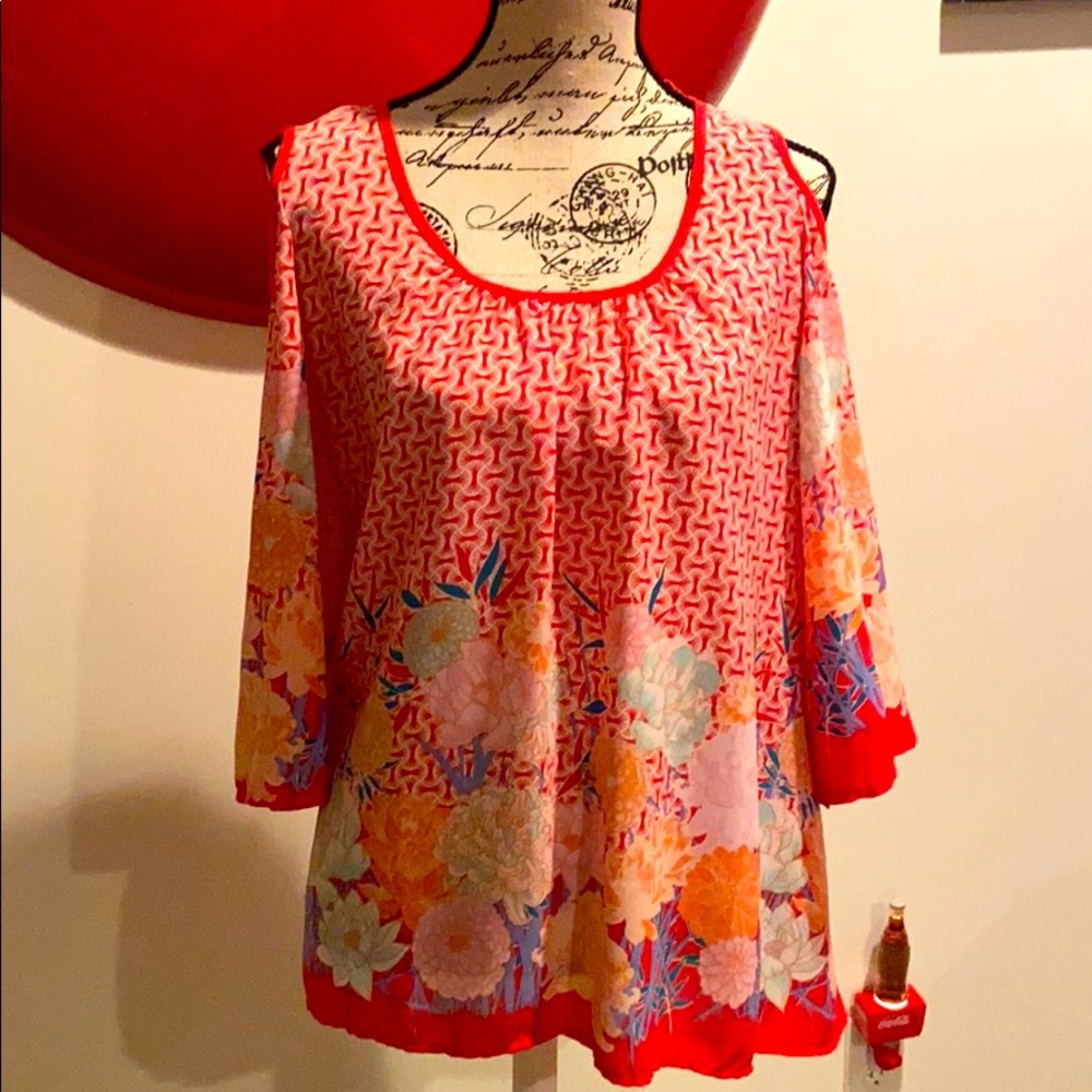 Bobeau Cold Shoulder Top